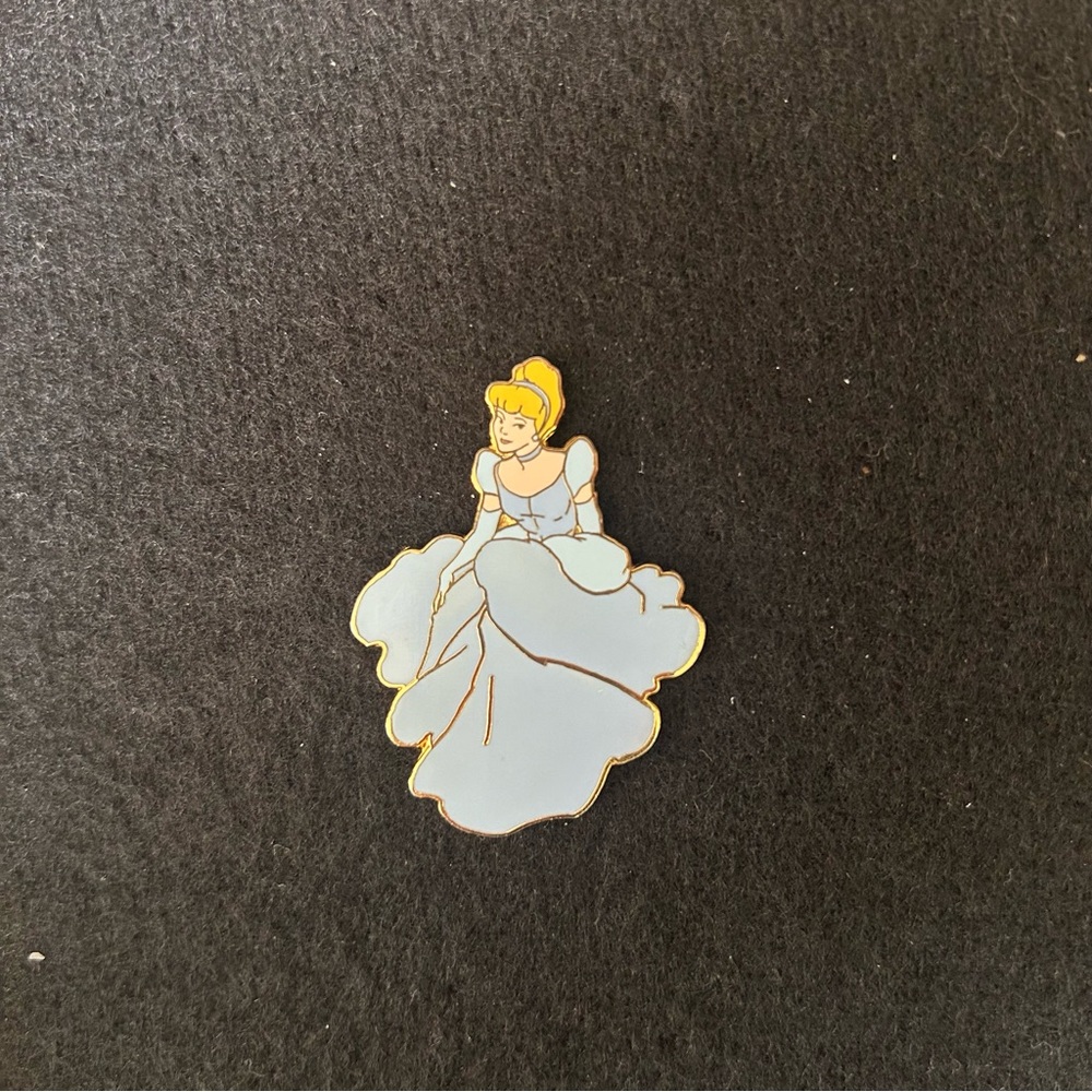 Cinderella Pin